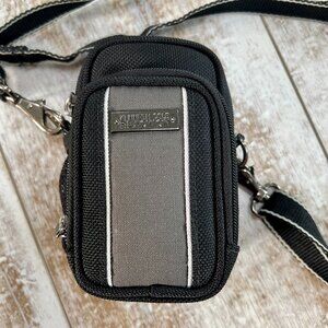 LAST CHANCE!  Kenneth Cole REACTION Camera/Carrying Case